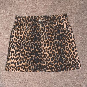 NWOT Zara Animal Print skirt